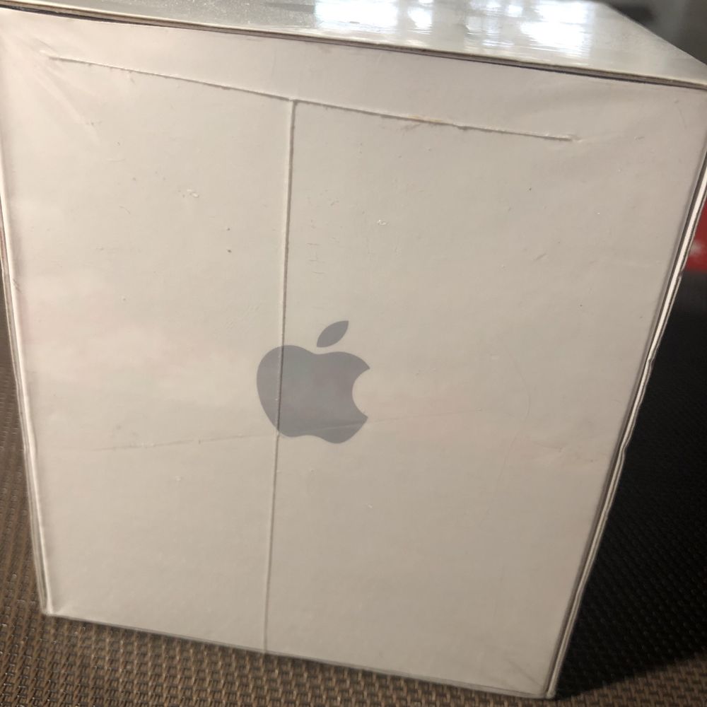 Vand Apple Tv nou,sigilat, pret bun