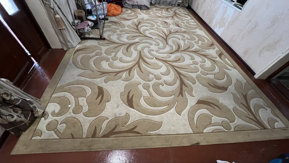Gilam holati yaxshi 3.5 + 5 metirli