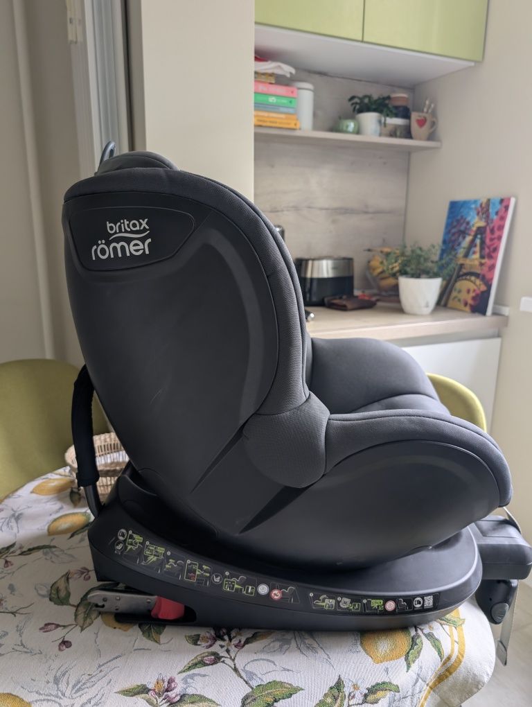 Детски стол за кола Britax Romer Dualfix2 R