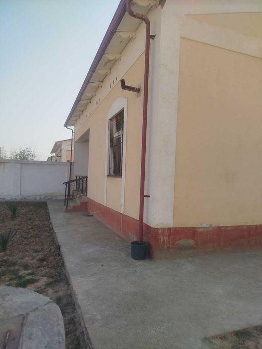 Уй сотилади котедж