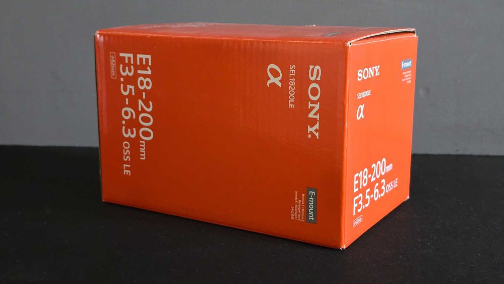 Sony 18-200mm f/3.5-6.3