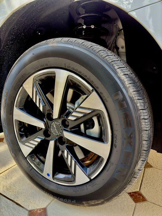 BYD E2 2024 Luxury full