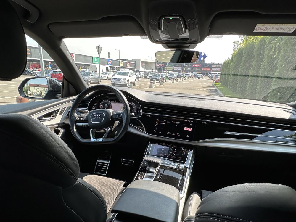 Audi Q8  hibrid-motorina+electric s line interior-exterior