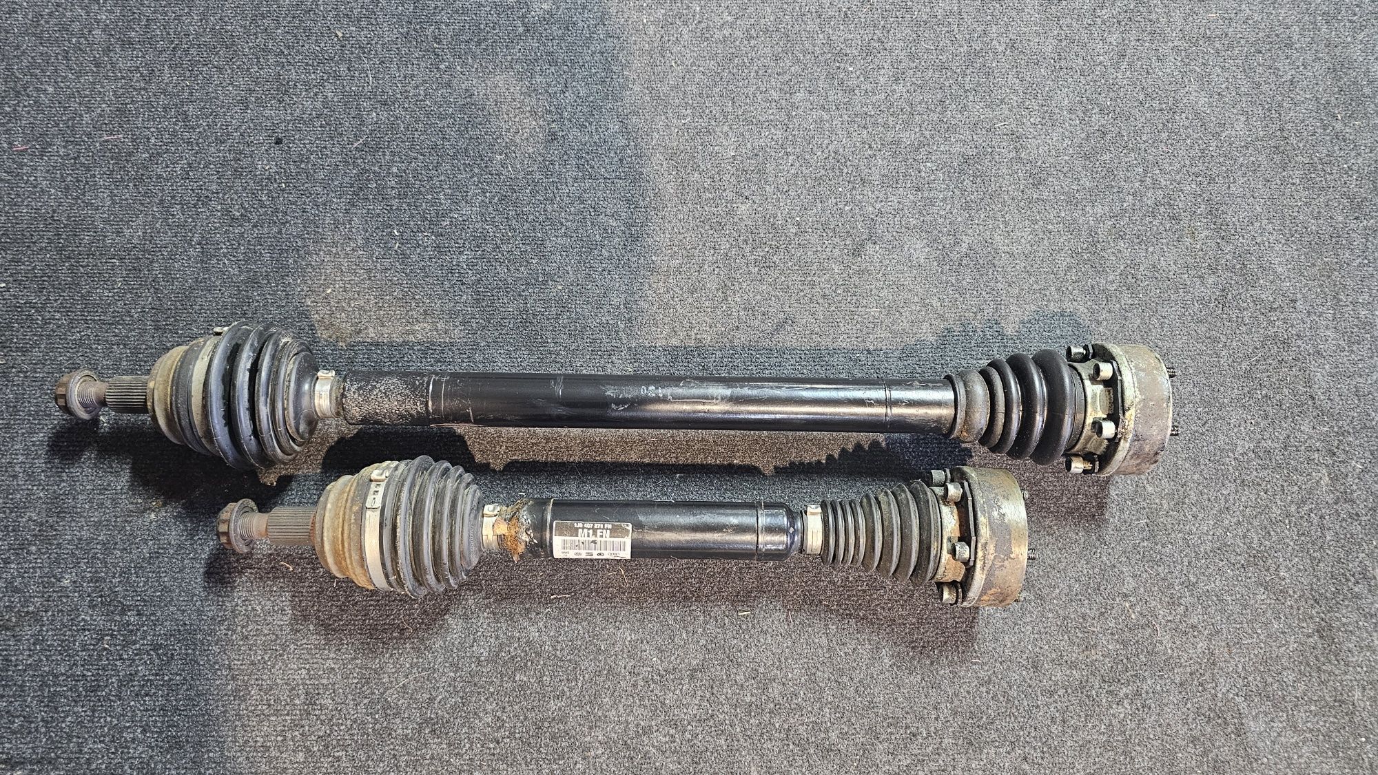 Planetara stanga dreapta Volkswagen Golf 4 / Bora 1.9TDI AXR