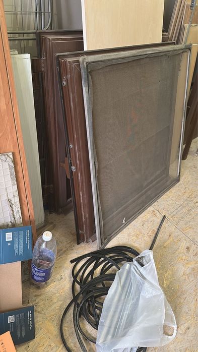 Окна 4 шт  Батарея отдам даром