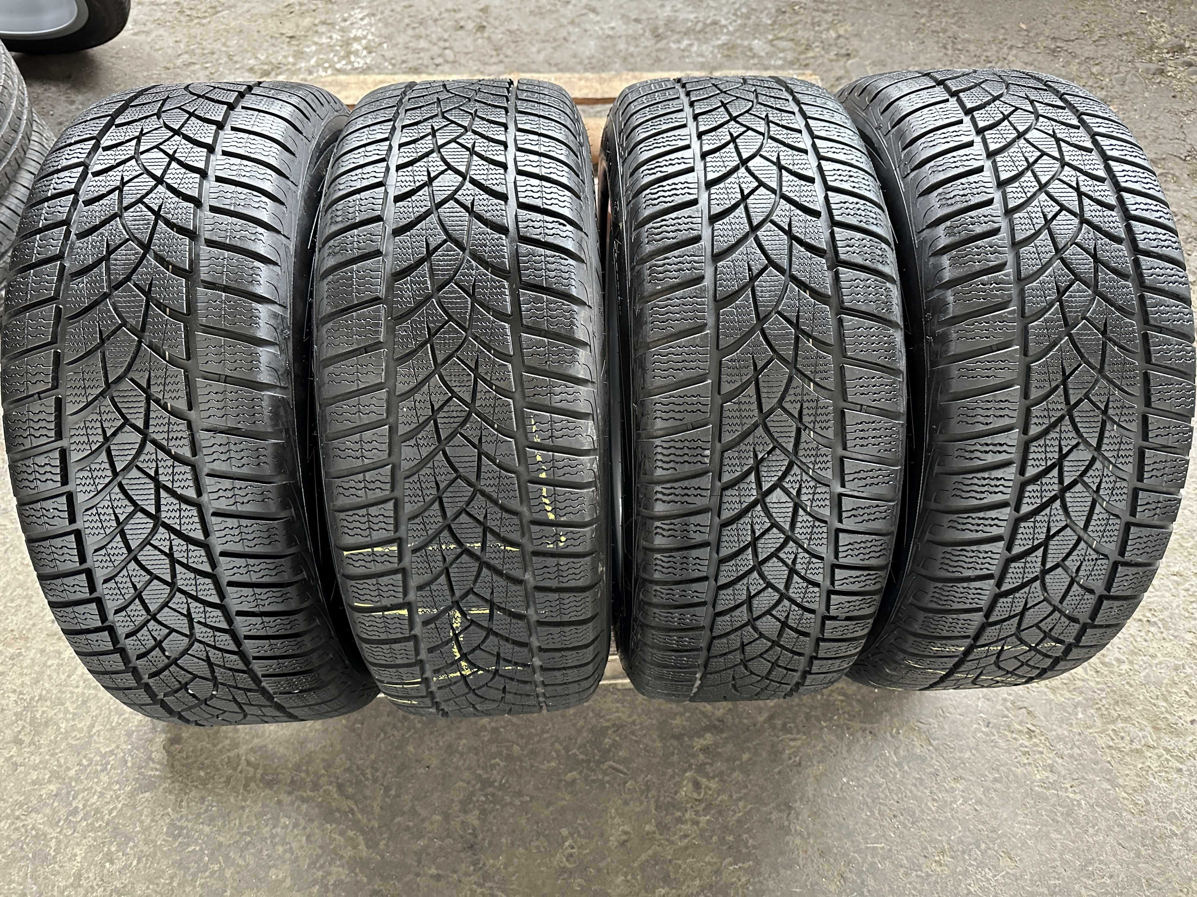 SET 4 Anvelope Iarna 235/55 R18 104H GOODYEAR Ultra Grip Performance