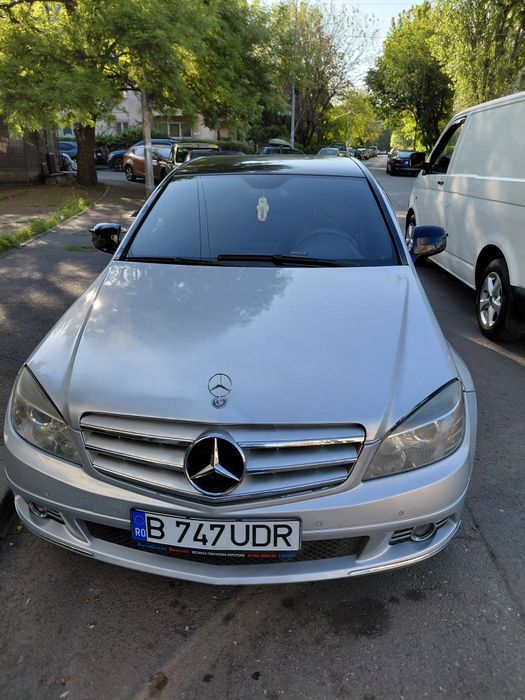 Vând Mercedes Benz c clase