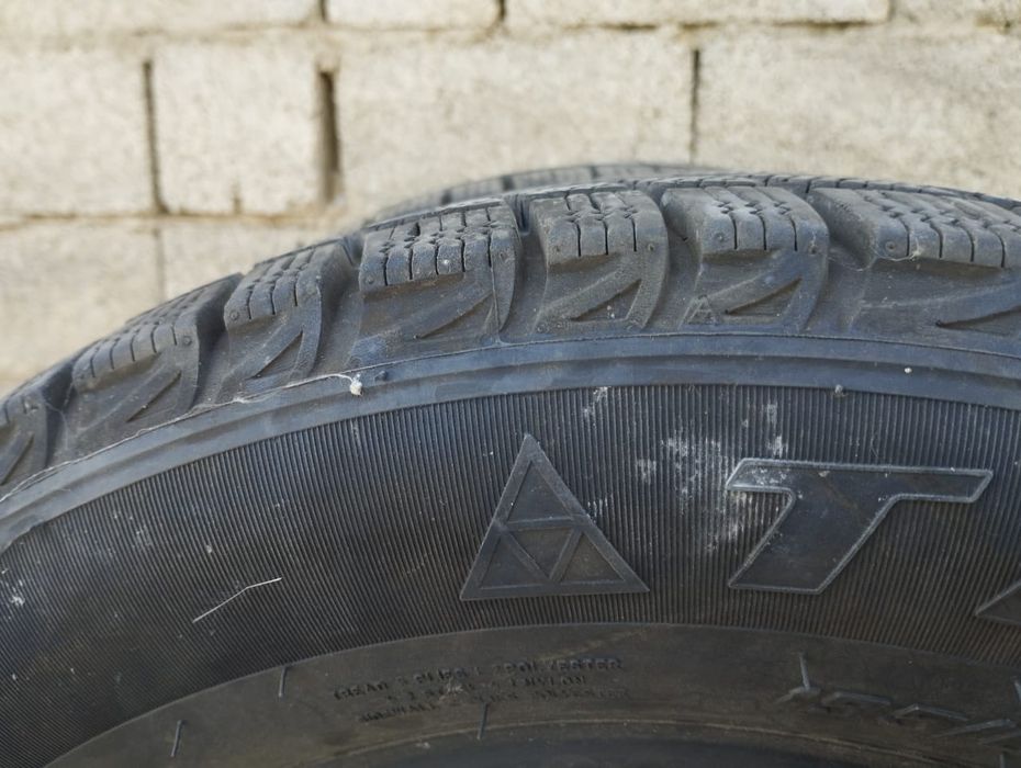 Зимние балоны почти новые