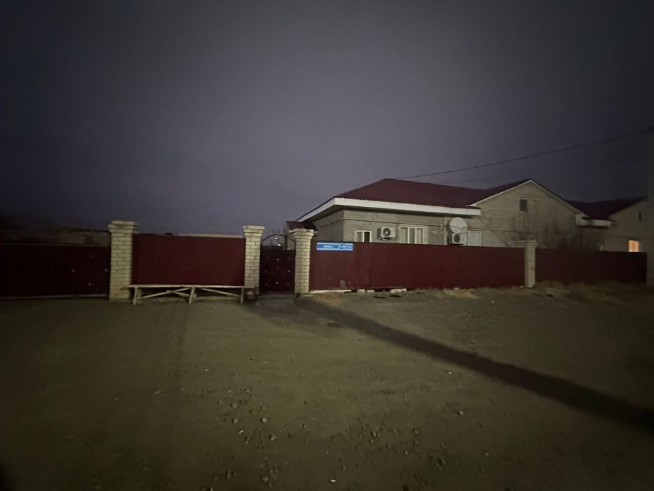 Жана каратон Сарыкамыс жағынан 4 бөлмелі уй сатылады