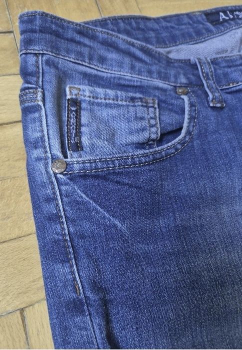 Blugi Bărbătești Armani Jeans - Clasic & Rafinat - W33 L34