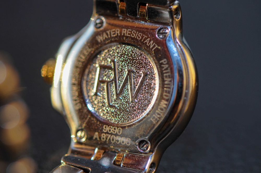 Швейцарски дамски часовник с диаманти - Raymond Weil Parsifal - 9690