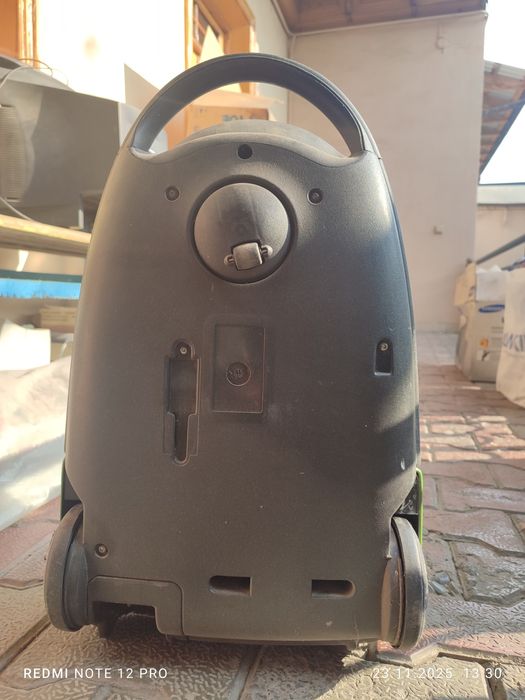 Пылесос не рабочий для деталей