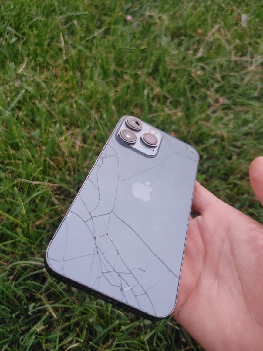 Iphone xr LL/A 128GB 13 pro qilingan abmen bor