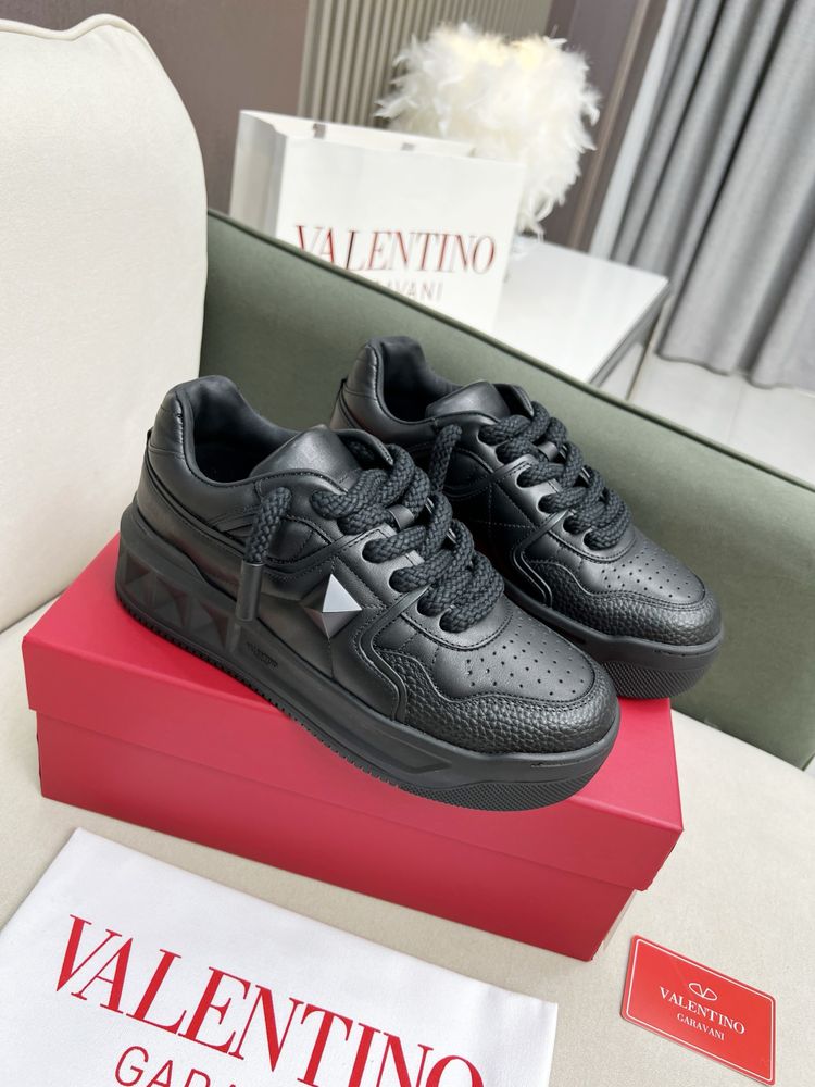 Adidasi Valentino Calitate Premium