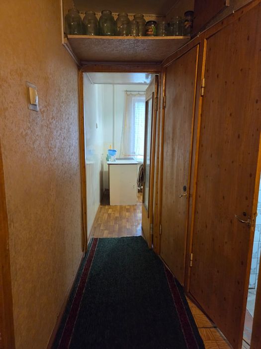 3-комн., 1 этаж, 4 мкр.