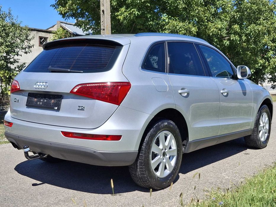 Audi Q5 2.0 TDI Quattro LED / Dublu-Climatronic / Incalzire scaune