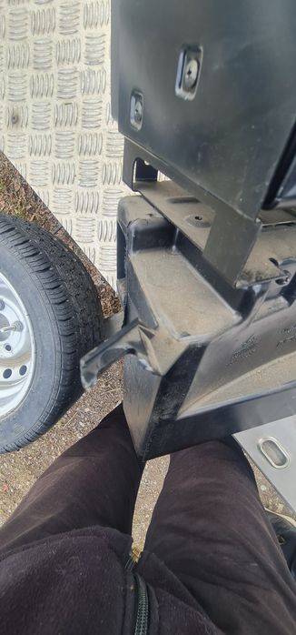 Subwoofer Субуфер Audi A4 B5 Avant Ауди А4 Б5 Комби