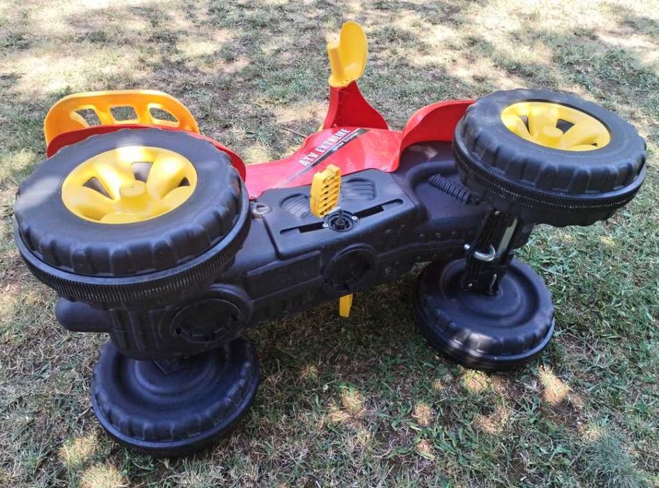 Детско АТВ четириколка с верига и педали
