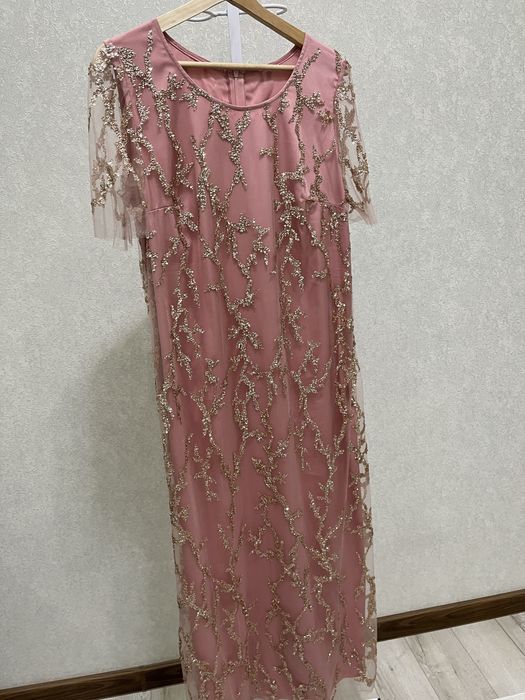 Платье вечернее