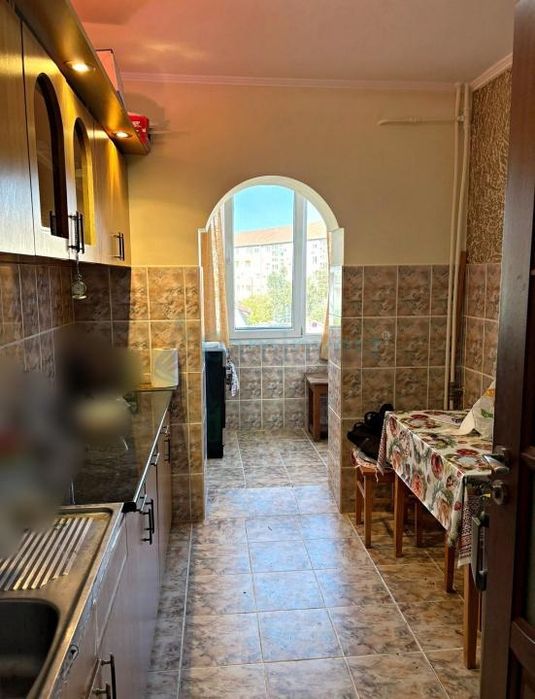 Inchiriez apartament 3 cam. PB mic et.2