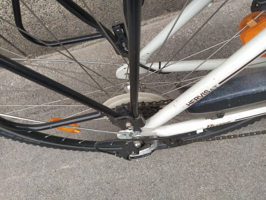 Продавам градско колело