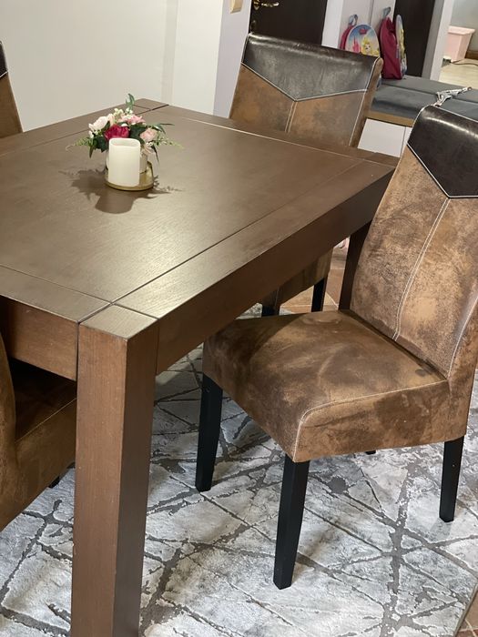 Masa extensibila si 6 scaune lemn masiv