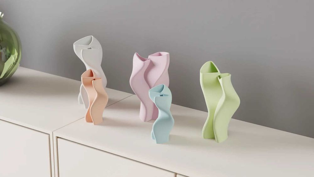 Vază frumoasă. Sculptură modernă Wobble