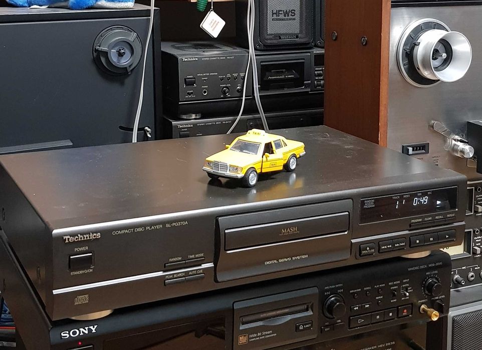 Compact Disc Audio Stereo Player Vintage TECHNICS SL PG370A BLACK