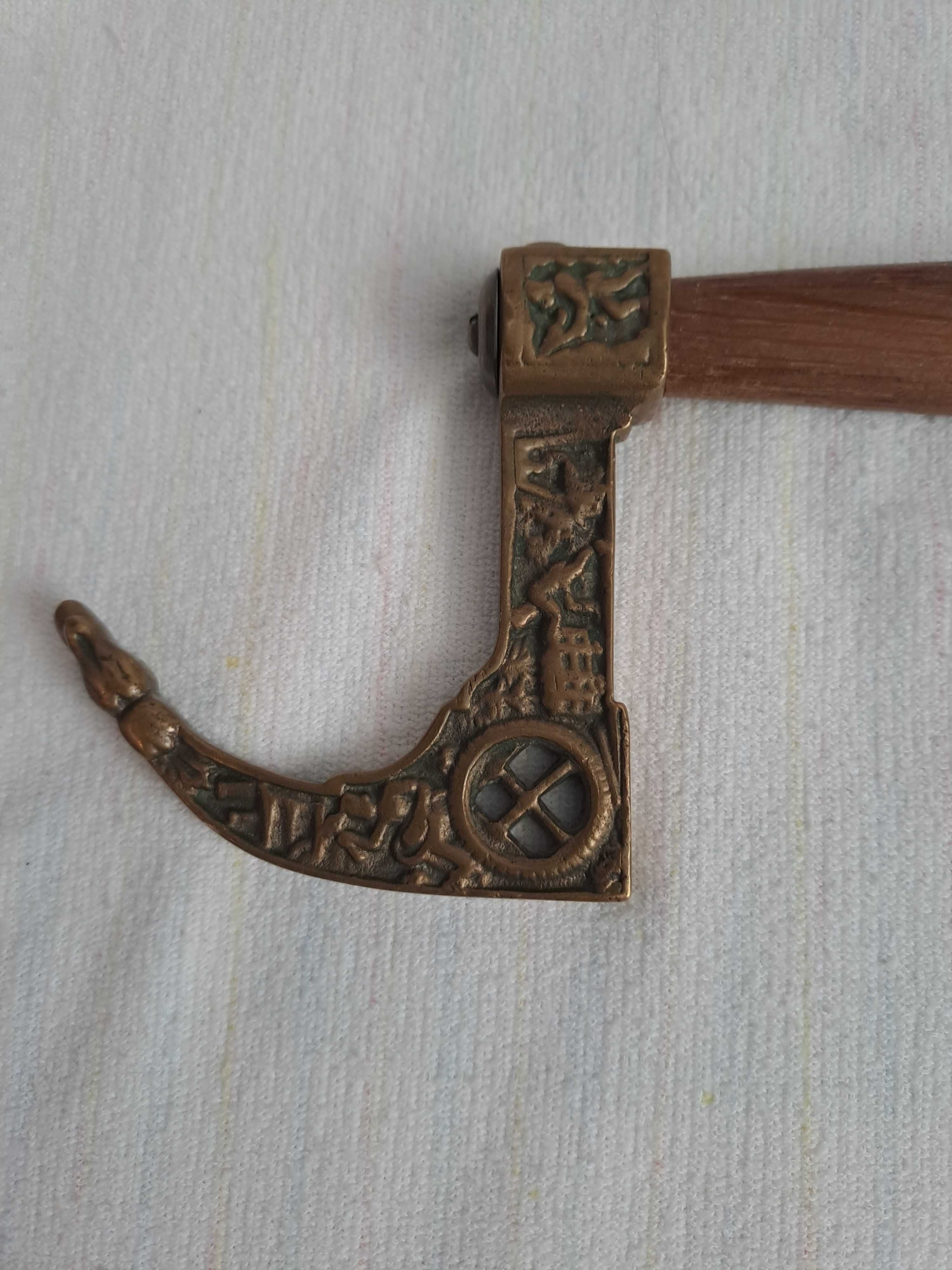 baston drumetie lemn bronz vechi