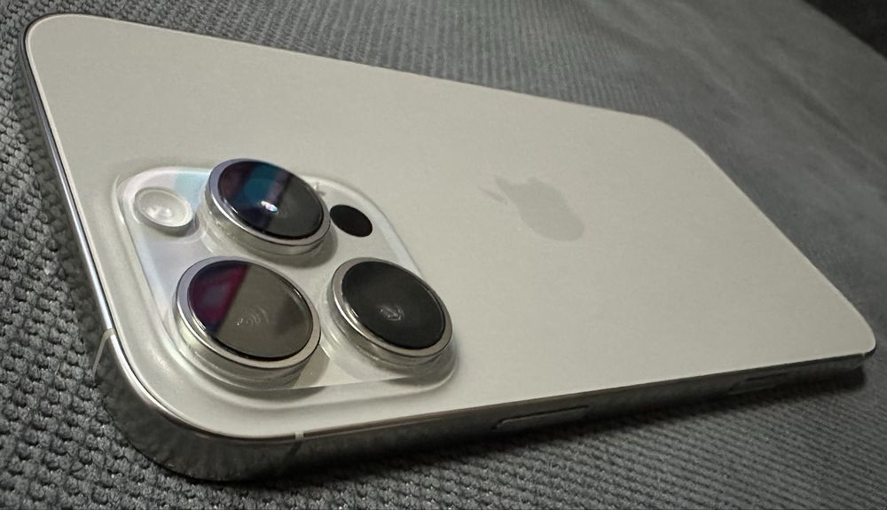 iPhone 16 Pro Max (512GB)