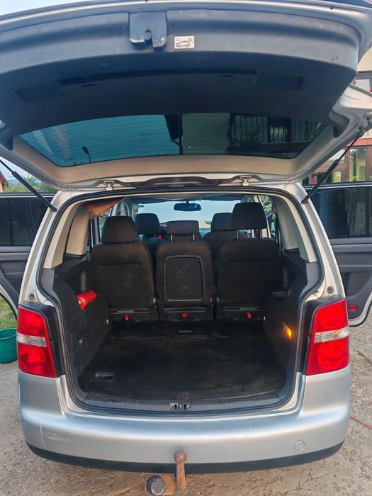 Volkswagen Touran 1.9 TDI, 2006, 5 locuri - Mașina de familie