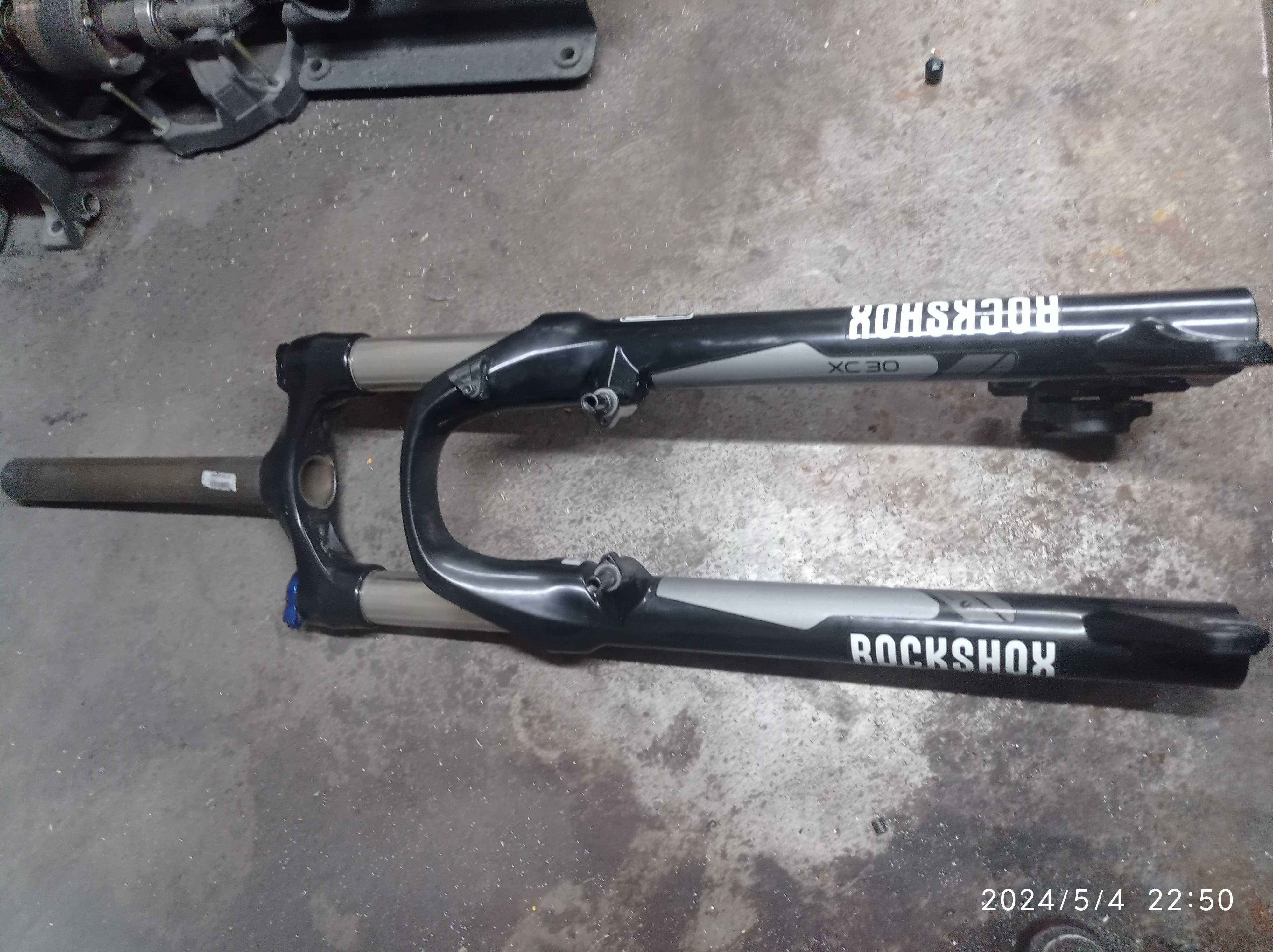 Велосипедная вилка rockshox XC30TK 26"