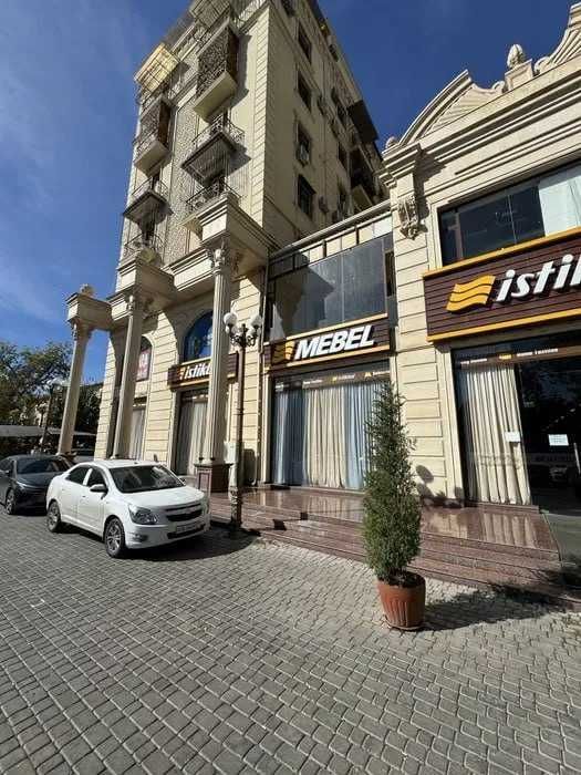 Аренда помещения площадью 1300 м2  шоурум салон