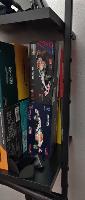 Machete Bburago 1/43, la set, McLaren, Red Bull, Ferrari, Mercedes
