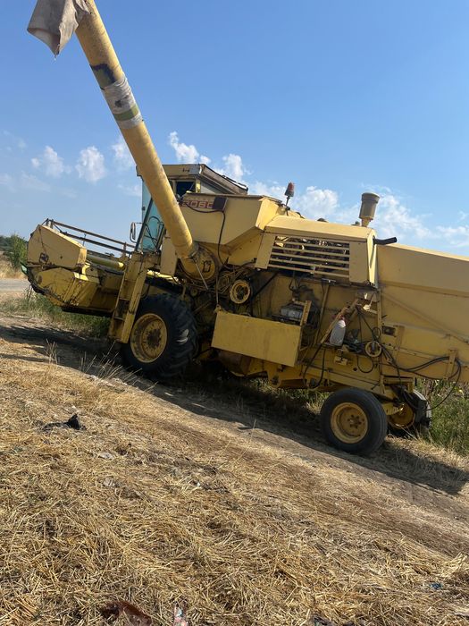 Combina new holland 80 60