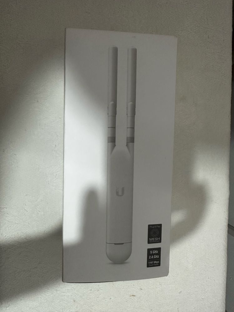 Точка доступа Ubiquiti UniFi AC Mesh