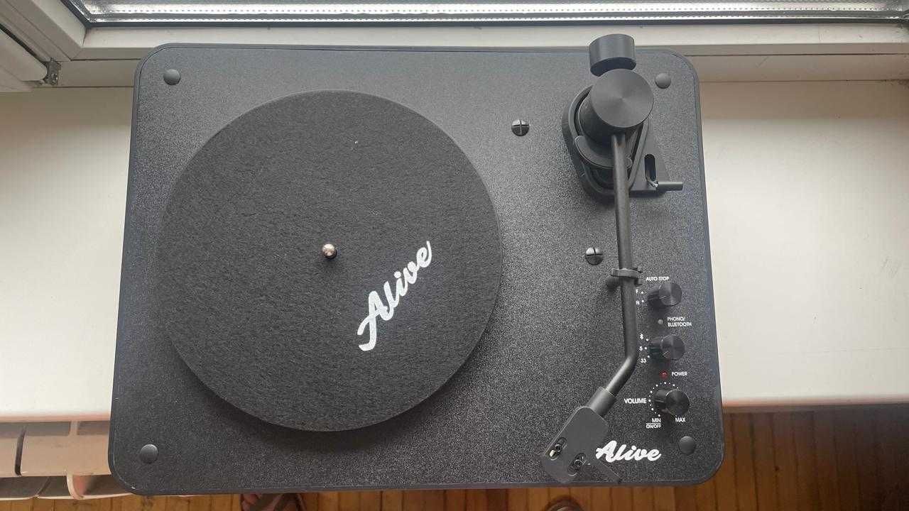 Проигрыватель виниловых дисков Alive Audio NEOTERIC ONYX
