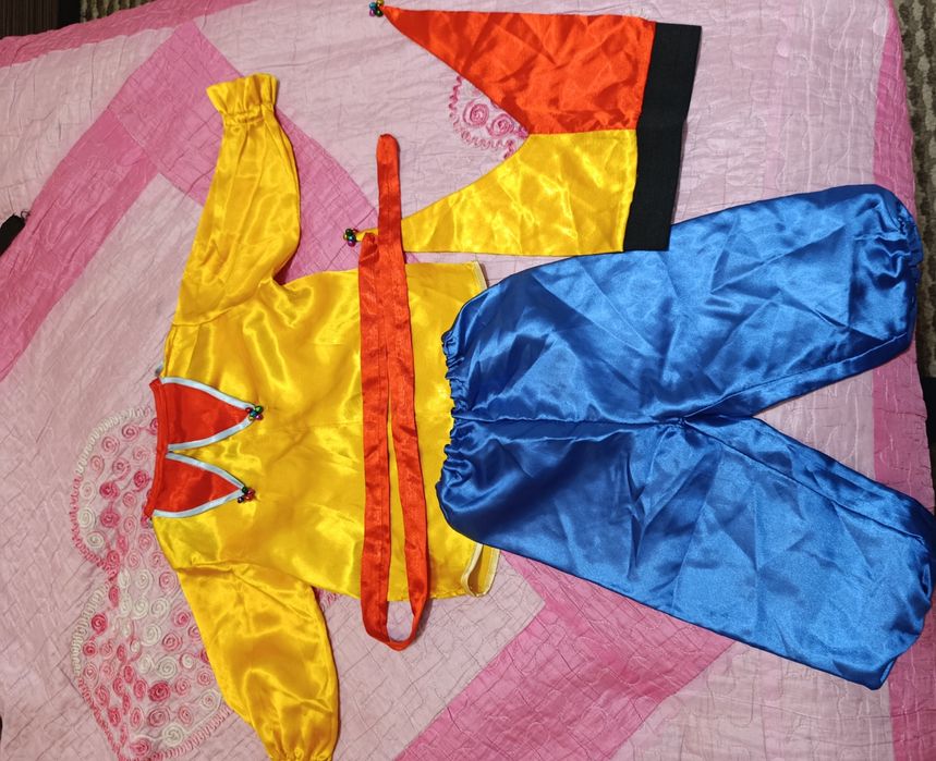 Продам  детский костюм Петрушки