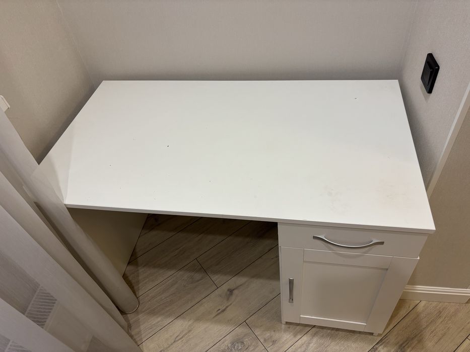 Продам хороший стол IKEA