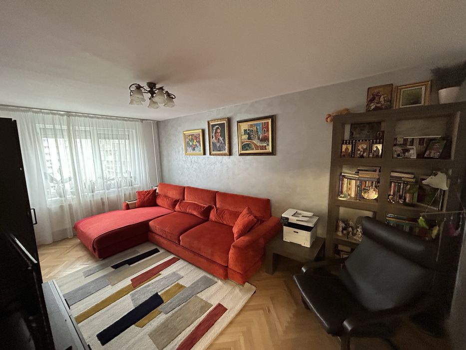 Vand apt 3 camere, decomandat, renovat, zona Alba-Iulia, Baba -Novac