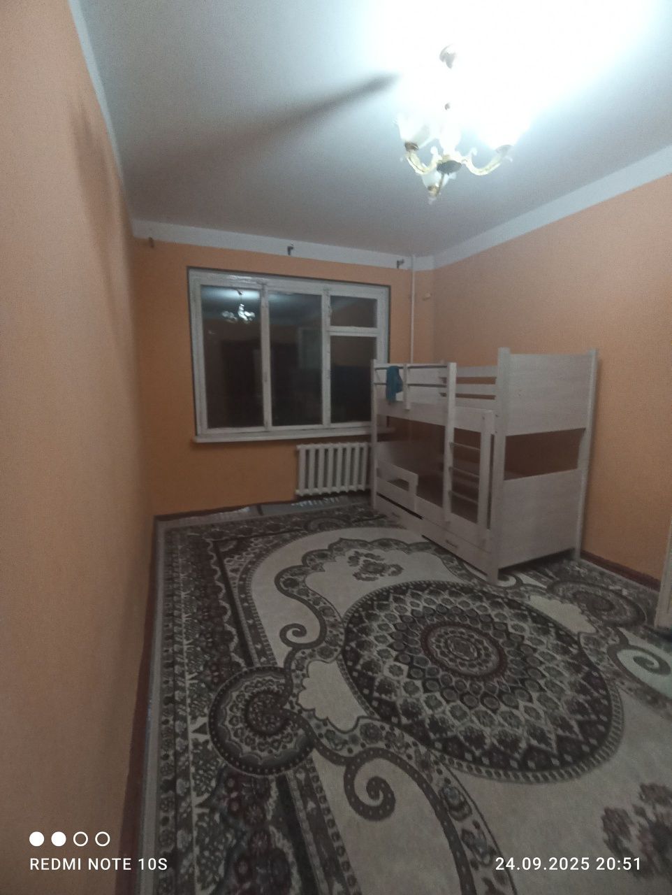 Qoraqamish 1/3 soy bo'yi. Sarbon Universitet 1 xona 2 xona qilingan Oi