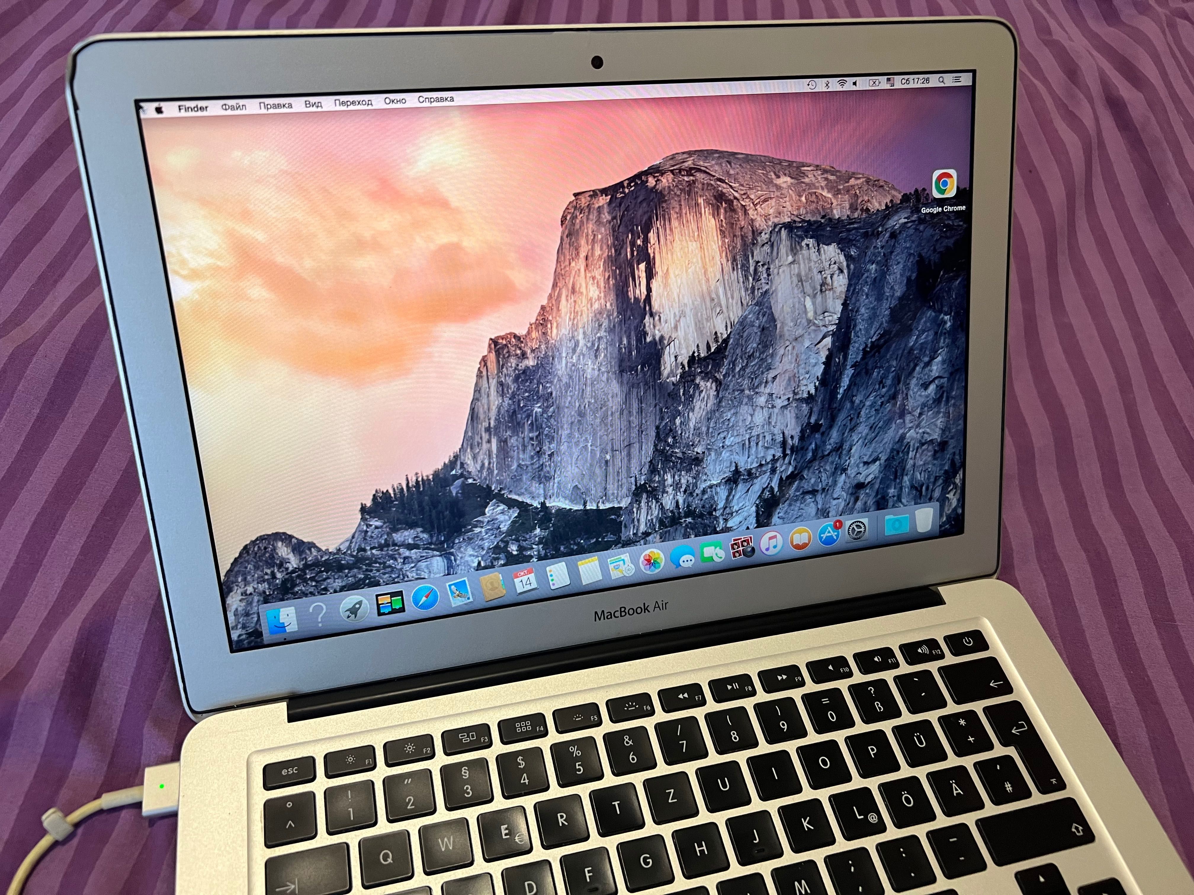 MacBook Air A1466 13.3-inch, Core i5 / 4GB RAM / 256GB