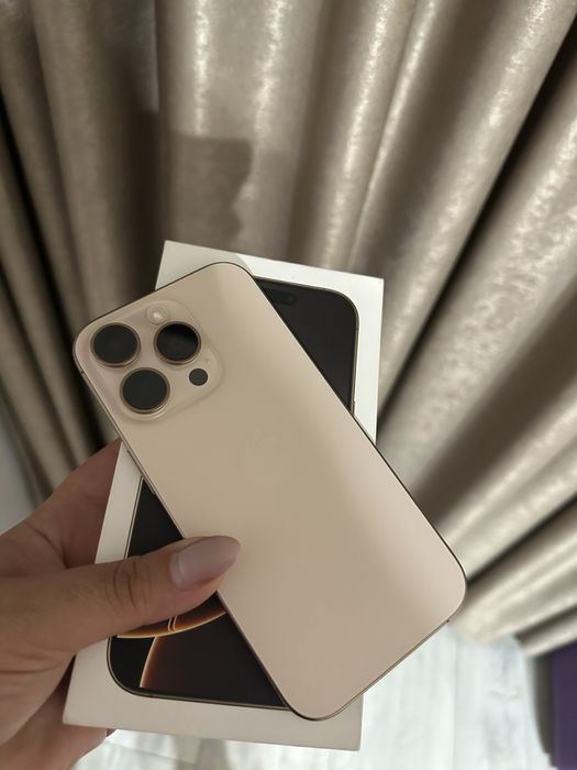 iPhone 16 Pro 256 GB Desert Titanium