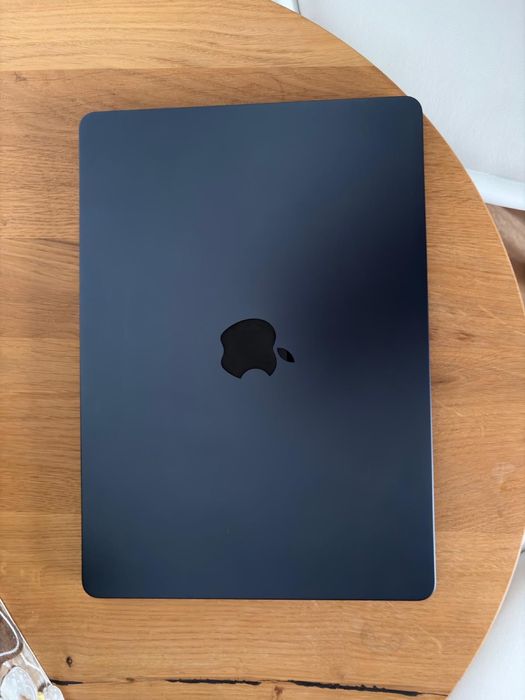 Продавам MacBook Air