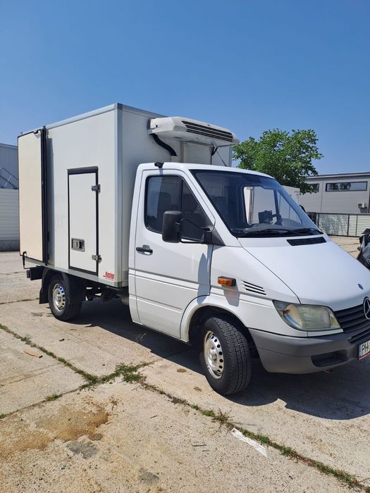 Vând Mercedes Sprinter