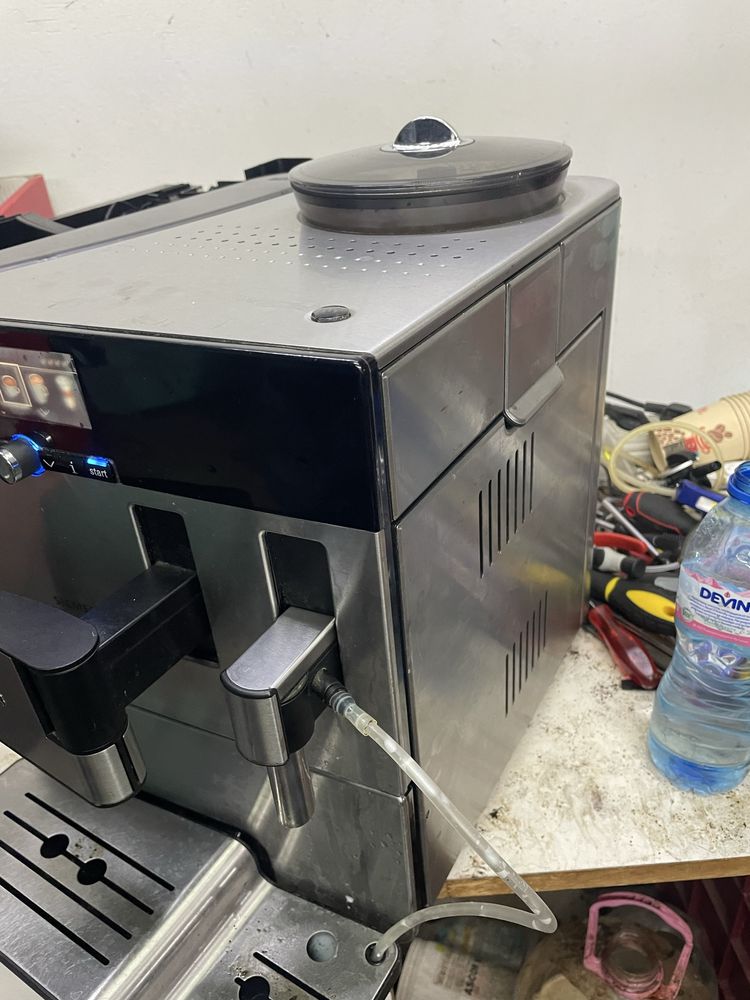 Siemens EQ8 автоматична кафемашина