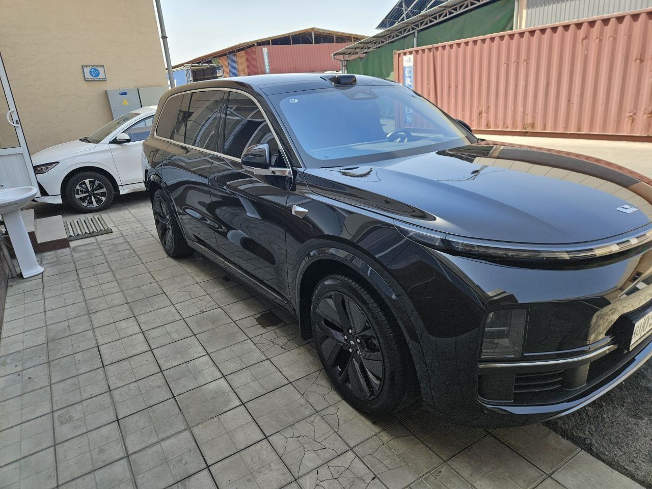 Lixiang L9 max 2023 йил