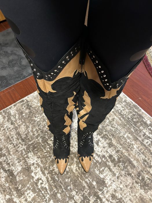 Cizme lungi peste genunghi noi , groase de toamna iarna !