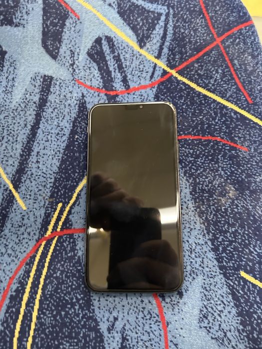 Продам айфон Х в хорошем состояний