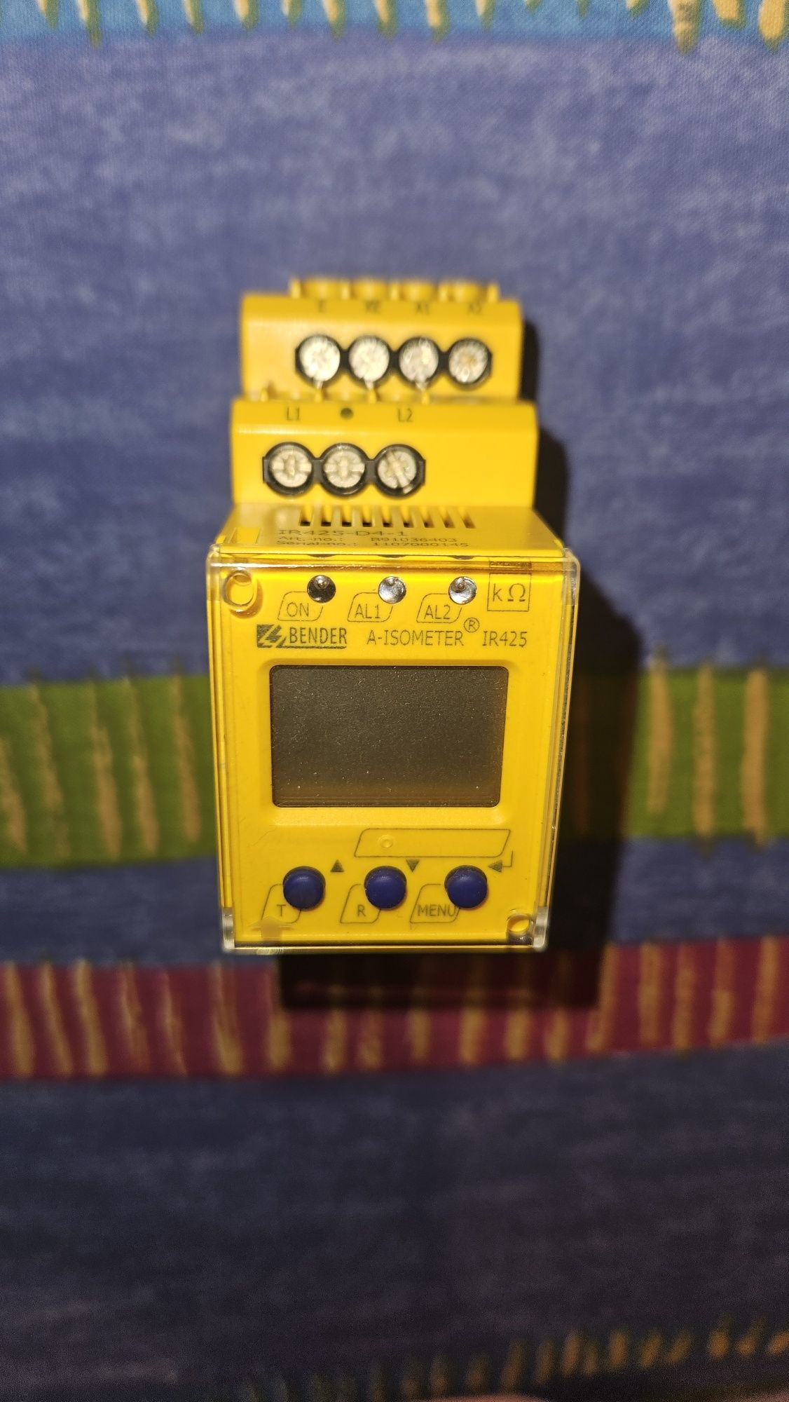 Releu isometru monitorizare izolație. Bender IR 425 D4-1